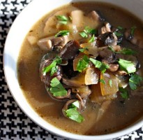 Суп из сушеных грибов - рецепт в мультиварке