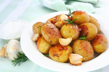 Картошка печеная с маслом - рецепт в мультиварке