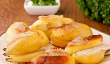 Картошка с салом и луком - рецепт в мультиварке
