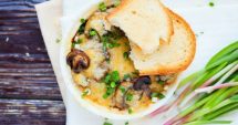 Куриное филе с сыром и грибами - рецепт в мультиварке