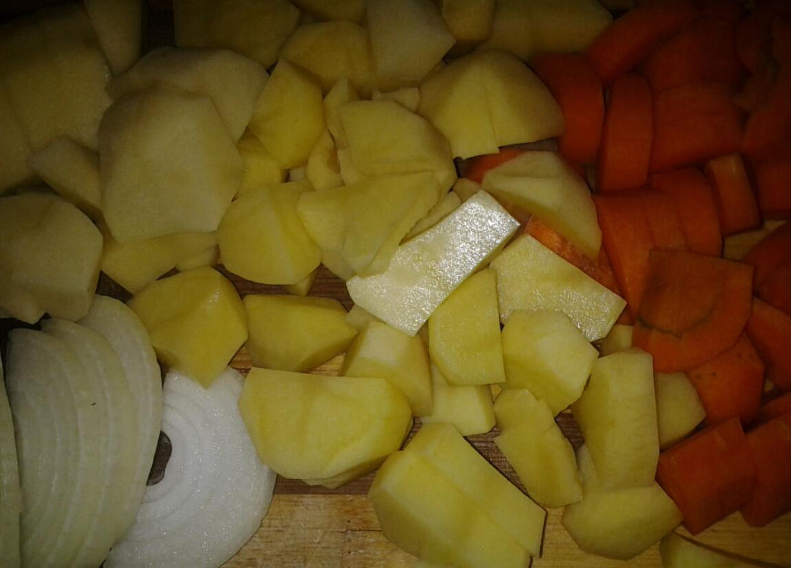 Чечевичный суп – пюре с тмином и апельсином в мультиварке